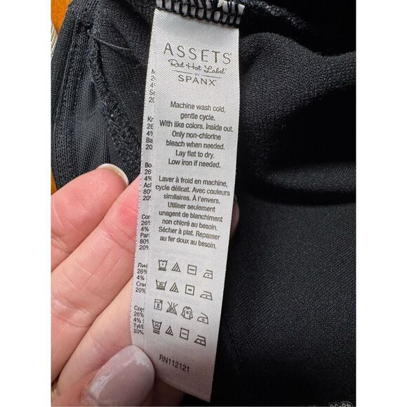 Spanx Red Hot Label Size XL Black Leggings Shape wear - Picture 6 of 10